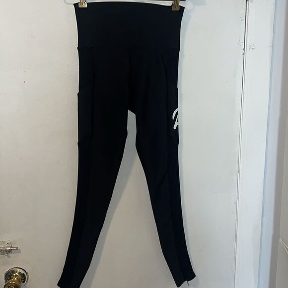 PELETON Black Pocket Flex Legging-S - Picture 2 of 9
